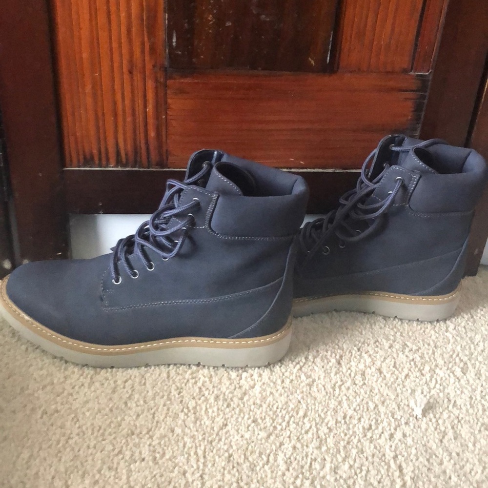 Navy Blue hiking boots size 8 1/2